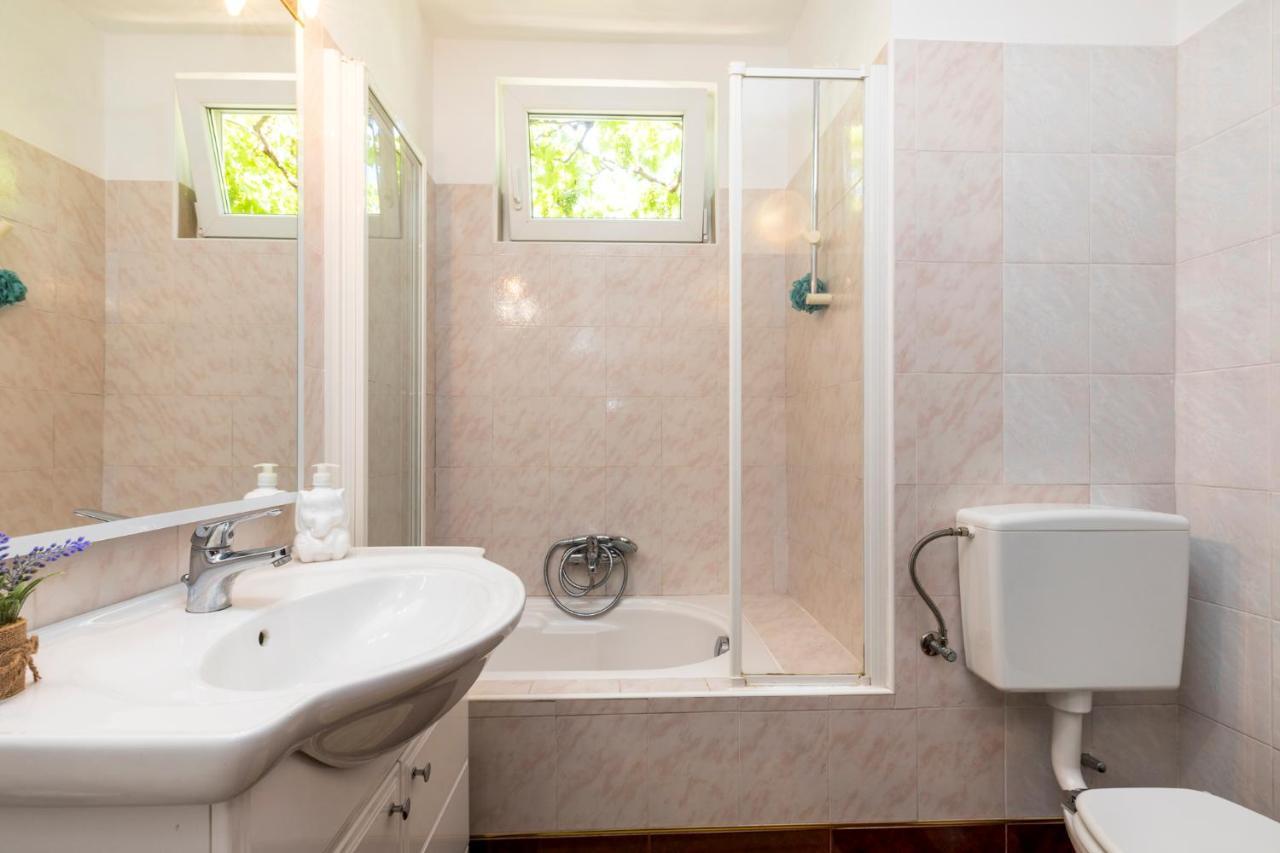 Apartman Maya Mali Losinj Exterior photo