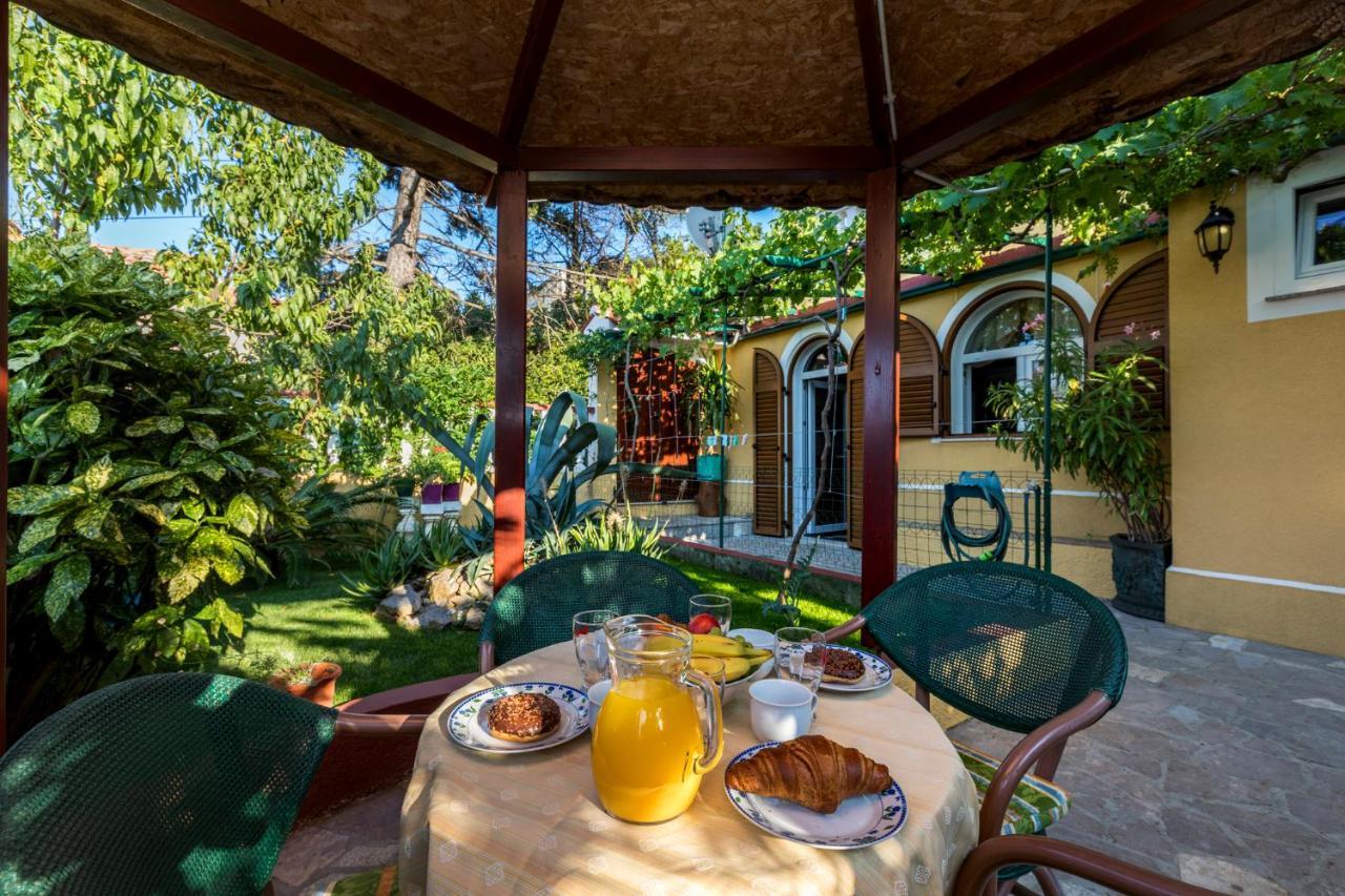 Apartman Maya Mali Losinj Exterior photo